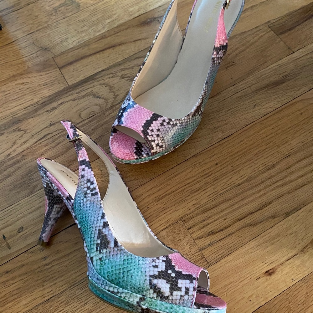 Sling-Back Peep Toe - Picture 2 of 5